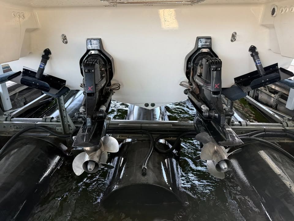 2016 Formula 330 CBR listing photo 7.