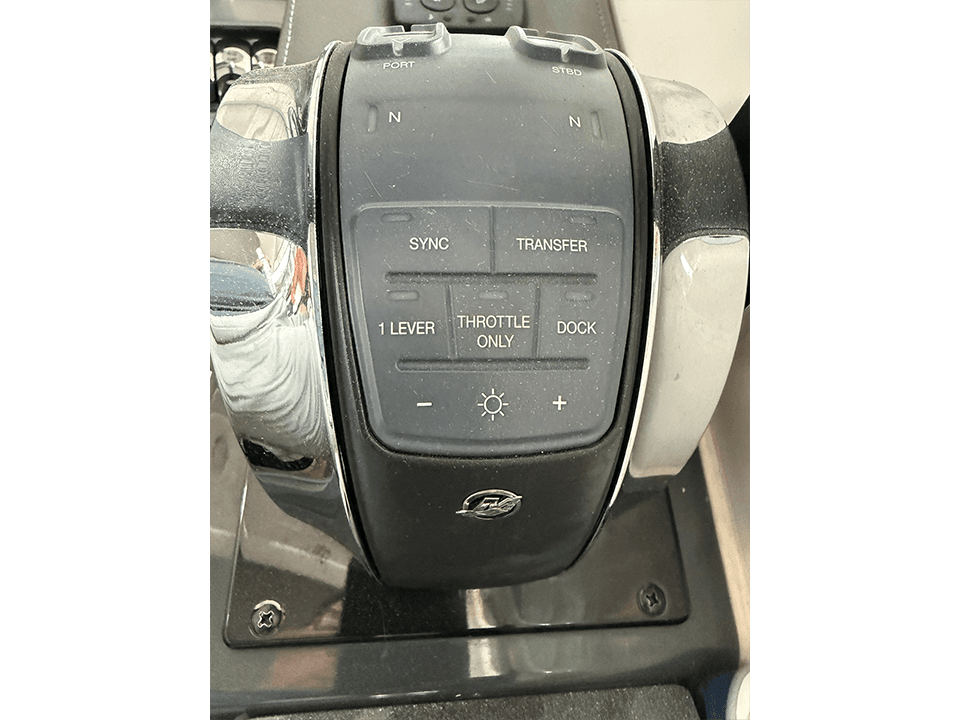 2016 Formula 330 CBR listing photo 17.