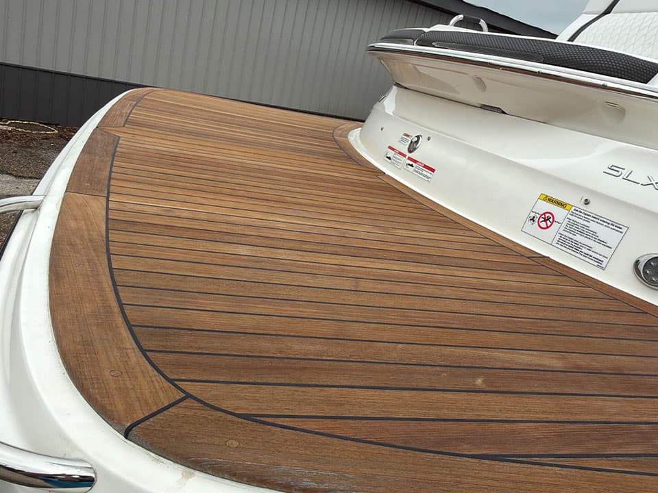 2018 Sea Ray 350 SLX listing photo 7.