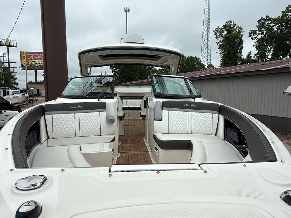 2018 Sea Ray 350 SLX listing photo 9.