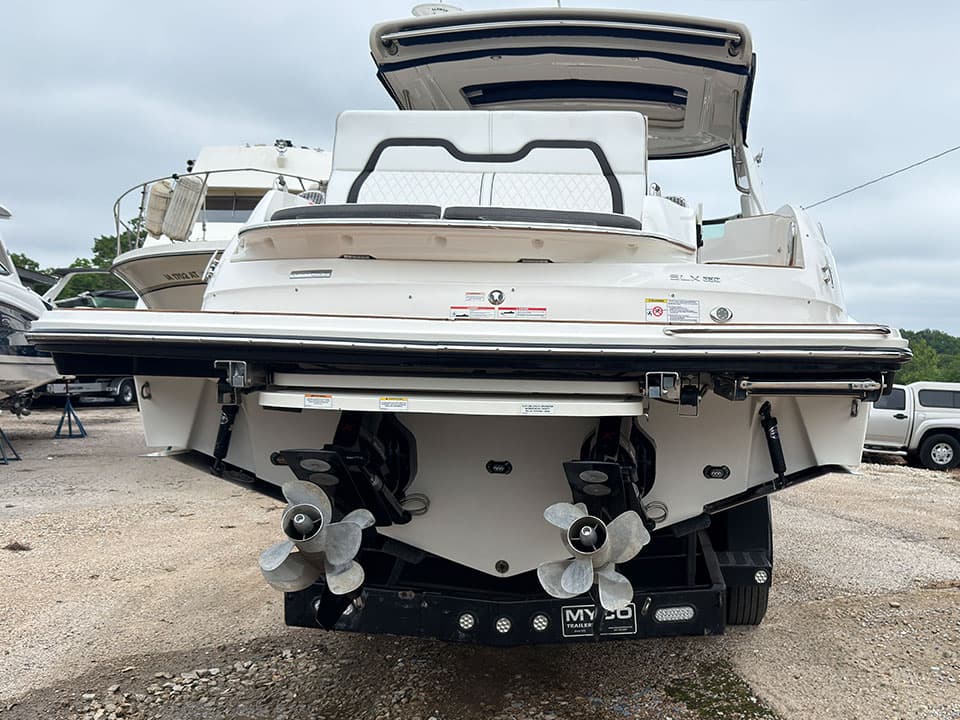 2018 Sea Ray 350 SLX listing photo 5.