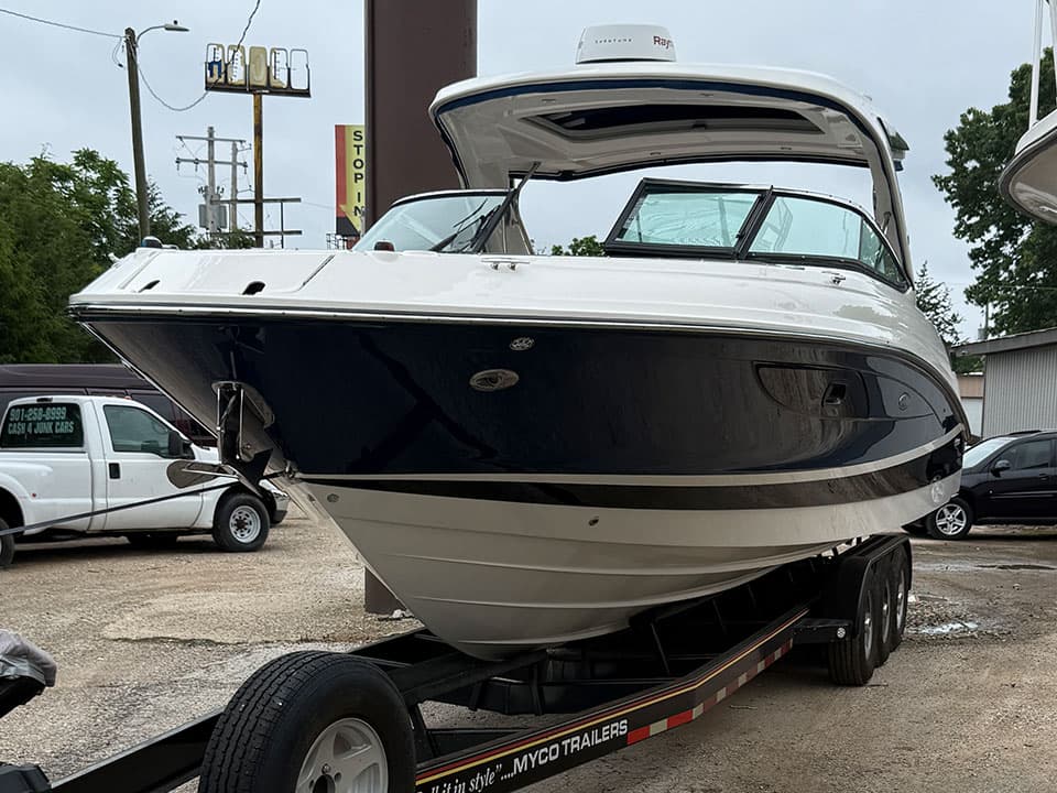 2018 Sea Ray 350 SLX listing photo 10.